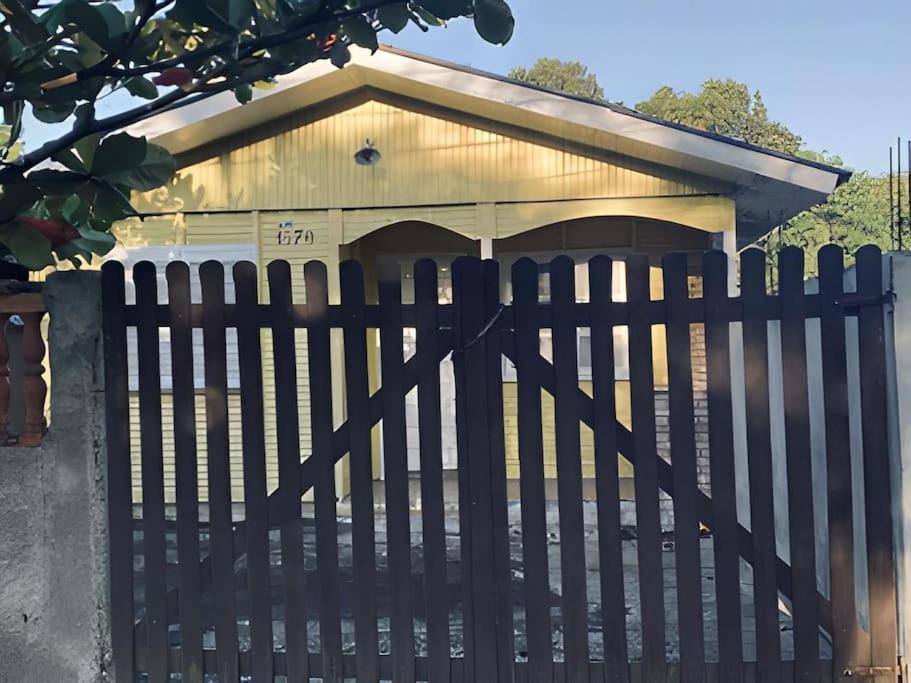 Casa Em *